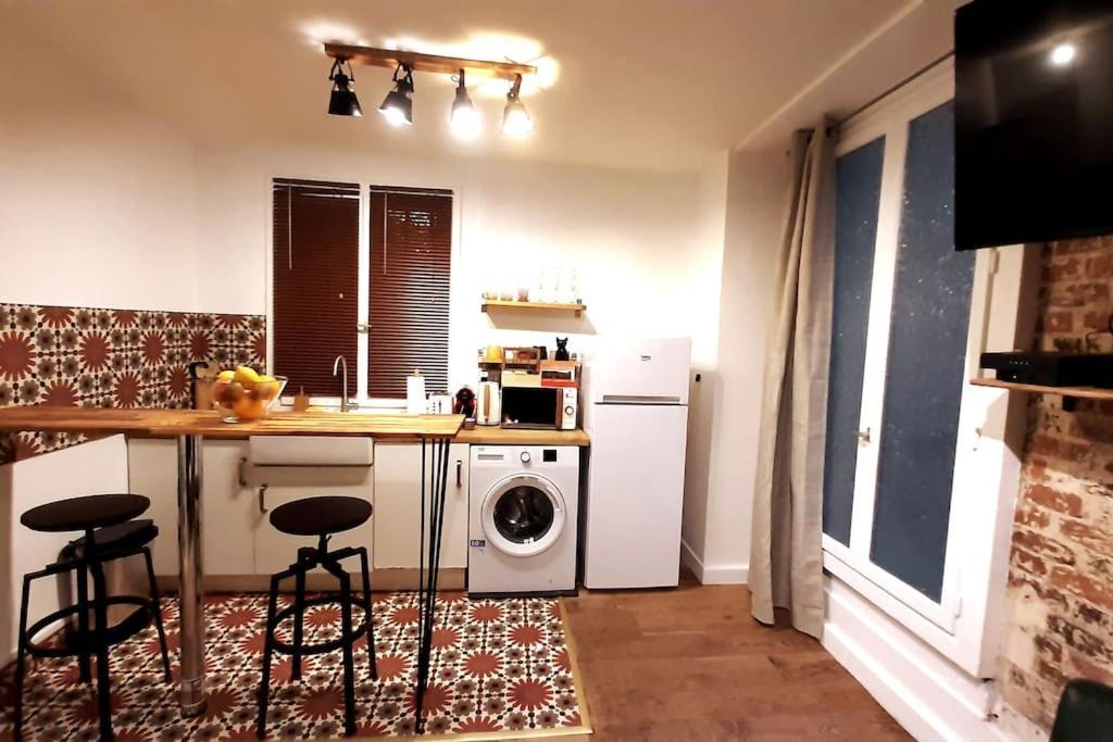 Ferienwohnung Midnight In Paris Montmartre Exterior foto